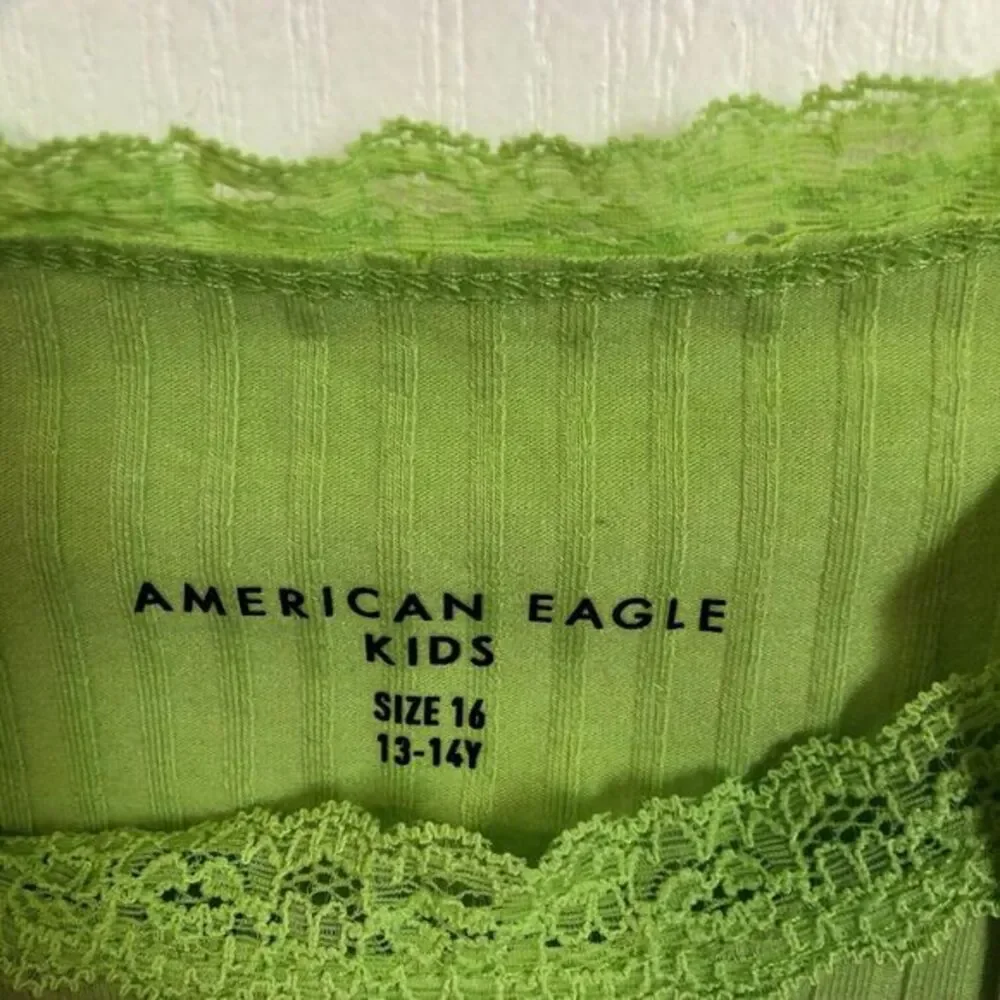 American Eagle‎ Girls Size 16 Green Ribbed Cropped Tee Lettuce-Edge Trim NWT